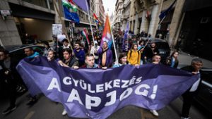 A rendőrök állították meg Szabó Bálintot, aki neki akart menni Karácsony Gergelynek