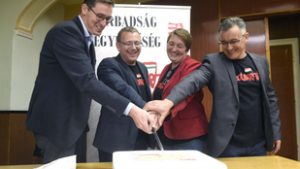 Politikai okból távozik az ISZOMM alapító elnöke és volt országgyűlési képviselője is