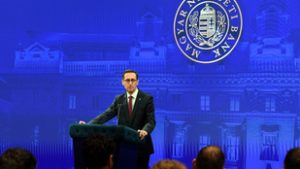 Az MNB-botrány után Varga Mihály kezdeményezi a vagyonkezelő alapítványok megszüntetését