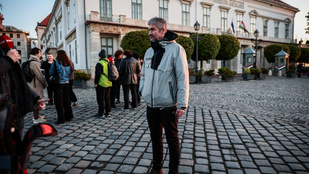 Szerda reggel is kitartanak a tüntetők Orbán Viktor munkahelyénél