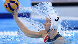 Az olimpiai ezüstérmes legyőzésével négy között a magyarok