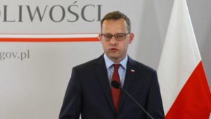 Mégsem indít körözést az Interpol a Magyarországon menedékjogot kapott lengyel politikus ellen