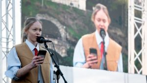 „Ez a pszichés gumibot” – bírságot kapott Pankotai Lili, miután részt vett az egyik hídfoglaló tüntetésen