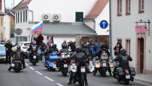 Németországban tűntek fel Vlagyimir Putyin motorosai, ezúttal lóháton