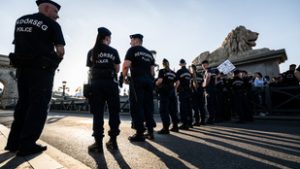 110 tüntetőt igazoltatott május elsején jogellenes gyűlés miatt a rendőrség