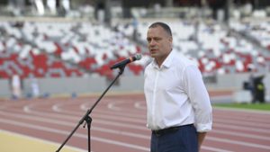 Átláthatatlanság hergeli az elnökségben a „vezetőség” kritikusait