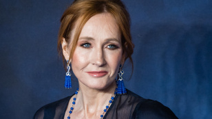 J. K. Rowling elárulta, hogy kirúgatná-e a sorozatból a transzpárti Harry Potter-főhőst