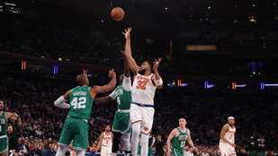 A Knicks szurkolói a pápa áldásában reménykednek, hogy megtörjön az átok