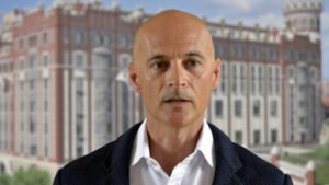 Hiába a botrány, a korábbi MNB-alapítványi vezér már a MÁV ingatlanüzletét irányítja