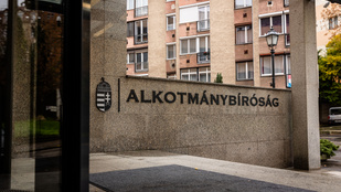 Kihúztak egy mondatot a gyermekvédelmi törvényből, már hatályát is vesztette