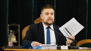 Nyilvánosságra hozta a győri polgármester a titkos Audi-szerződést