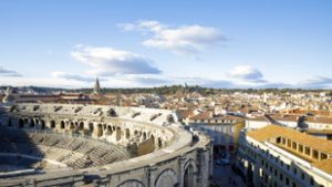Ideiglenesen kijárási tilalmat vezetnek be a 16 éven aluliak számára a dél-franciaországi Nimes-ben