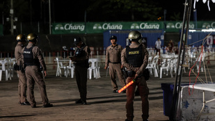 Evakuálják a civileket Thaiföldön, veszélyben a turistaparadicsom