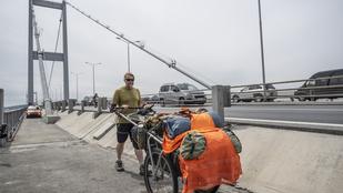 Gyalog vágott neki Dél-Amerikából a hazaútnak, 28 év után érhet célba