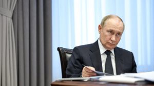 Drámai módon veszíti el befolyását Vlagyimir Putyin Oroszországa