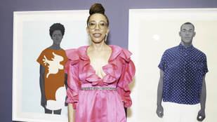 Levették a transz portrét, nehogy Trump kiakadjon