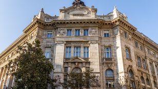 Itt az újabb döntés a Magyar Nemzeti Banknál, lehetett tudni, hogy ez lesz a végeredmény