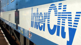 Kigyulladt egy InterCity villanymozdonya Dabroncon