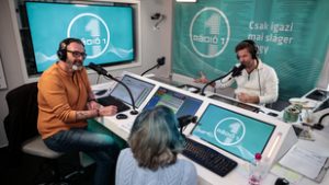 Meztelenül fotózták le Sebestyén Balázst és Rákóczi Ferit