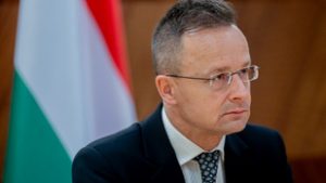 Szijjártó Péter felszólította Volodimir Zelenszkijt: Fejezze be Magyarország fenyegetését