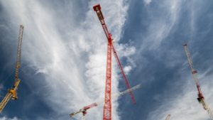 Pocsék adatok jöttek a lakáspiacról, de valami készül