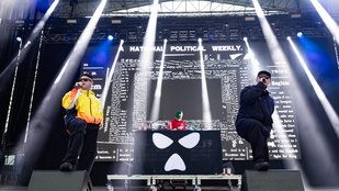 „B*zd meg, Orbán” – skandálta a közönség a lengyelországi Kneecap-koncerten