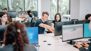 Már születéskor eldőlhet minden, sokszor a diploma sem ad esélyt