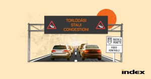 Kamion és két személyautó ütközött az M1-es autópályán, 7 kilométeres a torlódás