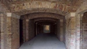 „Mint egy óvóhely” – Újabb fényképeket közölt Hadházy Ákos Hatvanpusztáról