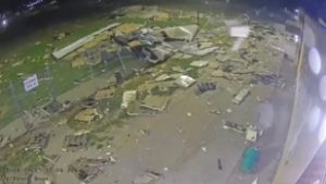 Pusztító vihar csapott le az Egyesült Államokban, az egyik börtön teteje is odalett