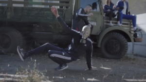 Guggolás, kamu Adidas és Szent Lidl: így lettek a magyarok a szláv mémek királyai