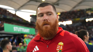 Kiújult sérülése, műtét és hosszú kihagyás vár a magyar labdarúgó-válogatott támadójára