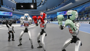 Kínában már a kétbalkezes robotoknak is olimpiát szerveznek