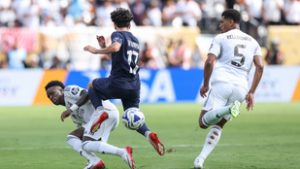 Bajban a Real Madrid, legnagyobb sztárja fizetése dupláját akarja
