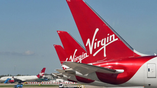 Ittasan akart munkába állni egy brit légiutas-kísérő, balesetet is okozott