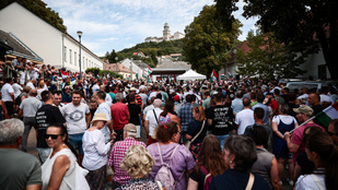 Magyar Péter tízpontos programot hirdetett