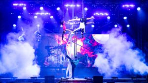 Látványos légtornász show-val varázsolják el a nézőket a Strand Fesztiválon