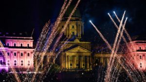 Megkérdeztük Szent István királyt, mit szól az egekbe lőtt milliárdokhoz