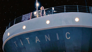 Botrány a Titanic forgatásán: droggal felütött leves, káosz a stábban, James Cameront arcon szúrták