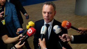 Lemondott a holland külügyminiszter a gázai helyzetre hivatkozva
