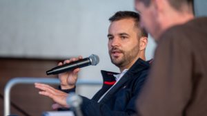 Kapu Tibor Kolozsváron: Szerintem ti is nagyon hasonló helyzetben vagytok itt, mint én Houstonban