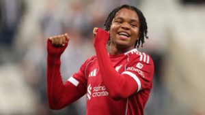 Ki a fene ez a Rio Ngumoha, aki bevéste a nevét a Liverpool aranykönyvébe?