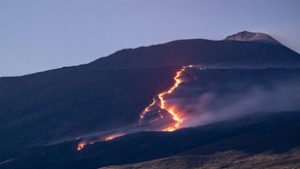 Megint kitört az Etna, veszélybe került a légi közlekedés a térségben