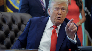 Donald Trump ismét figyelmeztette Európát, újabb vámokat helyezett kilátásba