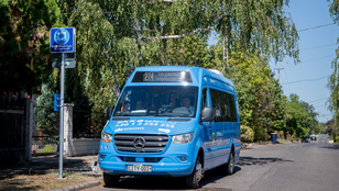 Nincs menetrend, nincs fix megálló: kipróbáltuk Budapest első állandó útvonal nélküli buszjáratát