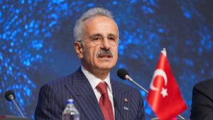 Egy közlekedési miniszter azt hitte, hogy a Halálos Iramban szerepel, keményen megbüntették érte