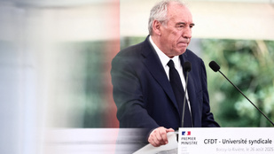 Bukhat a francia kormány: bizalmatlansági indítványt kért maga ellen a miniszterelnök