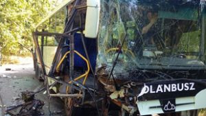 Frontálisan karambolozott a Kékestető–Gyöngyös járat, a buszon többen megsérültek