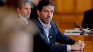 Fekete-Győr András kérdőre vonta Pintér Sándort és Orbán Viktort a miskei gyermekgyilkosság miatt