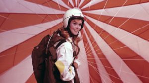 Zöld bolygólakók ejtőernyősugráson